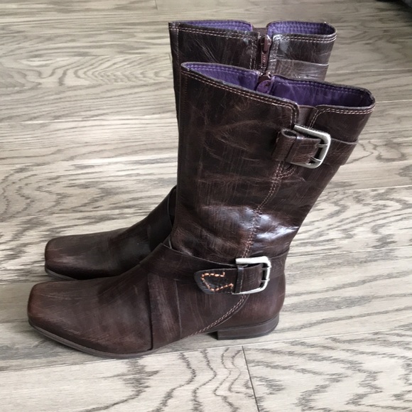 True Religion boots size 8B - Picture 4 of 17